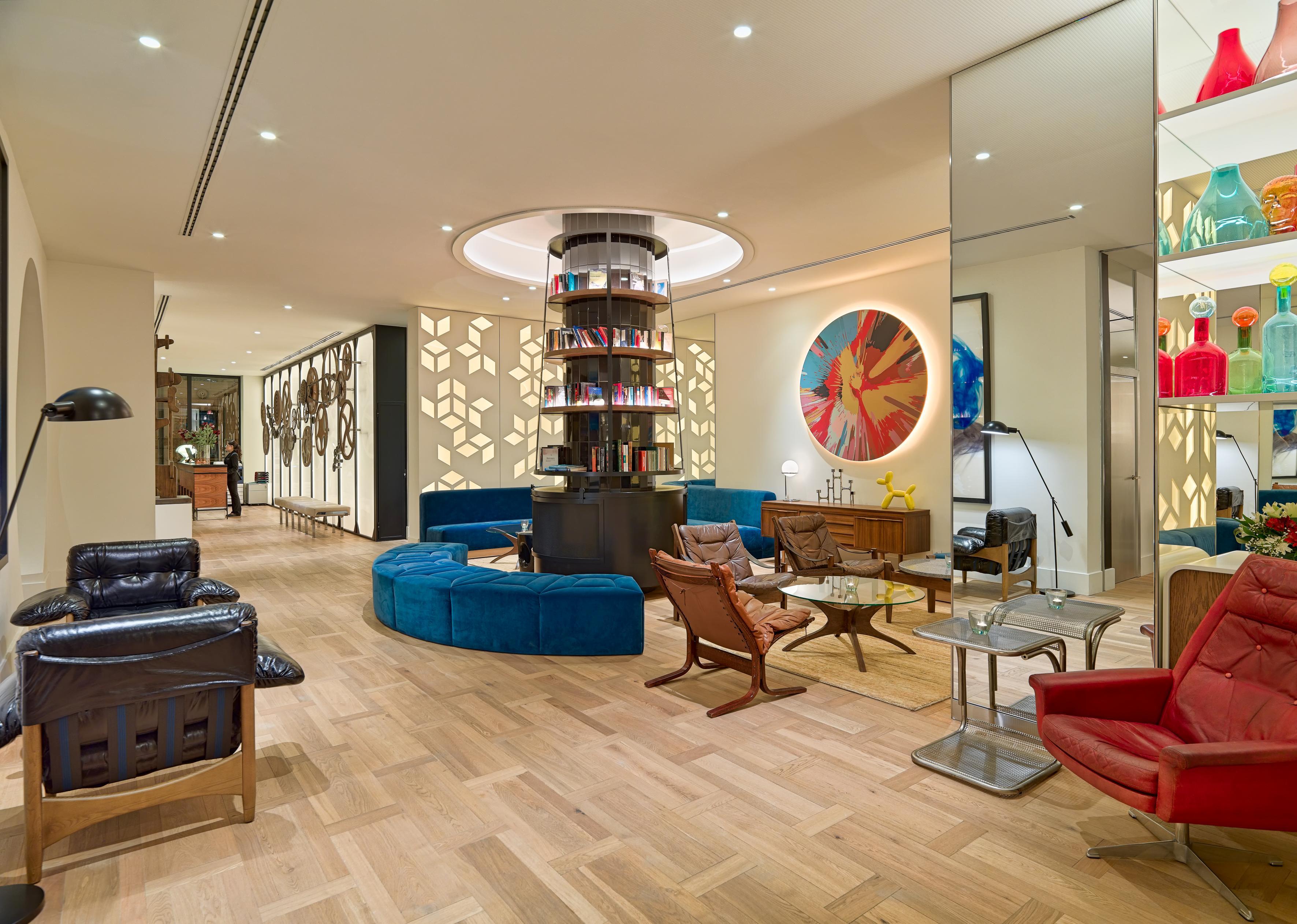H10 Cubik 4* Sup Hotel