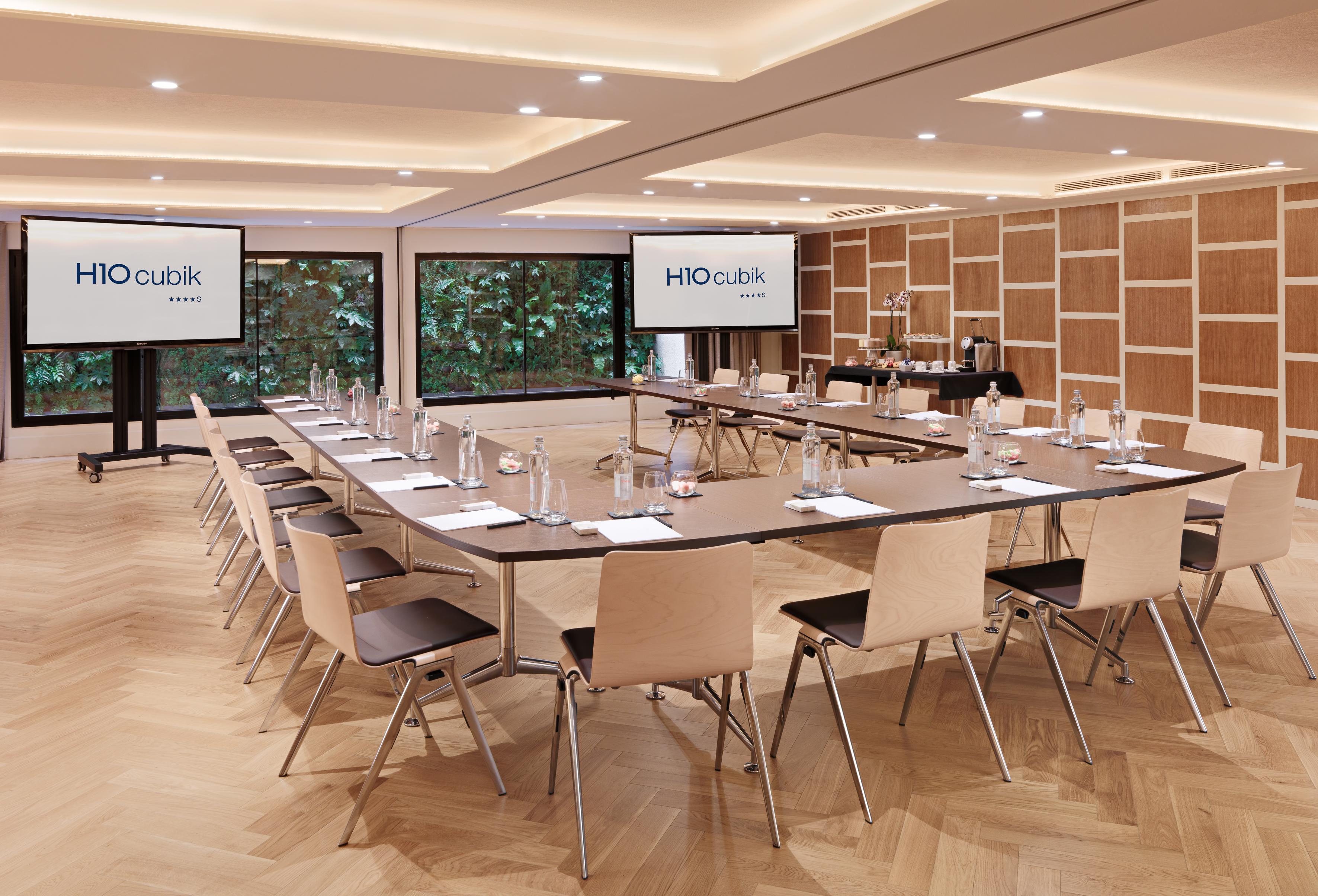 Hotel H10 Cubik 4* Sup Barcelona